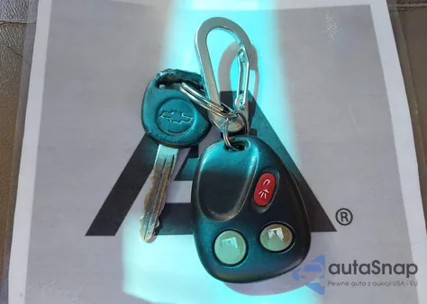 2003 Chevrolet Avalanche 1500 из США, поврежденный, VIN 3GNEK13T63G245260